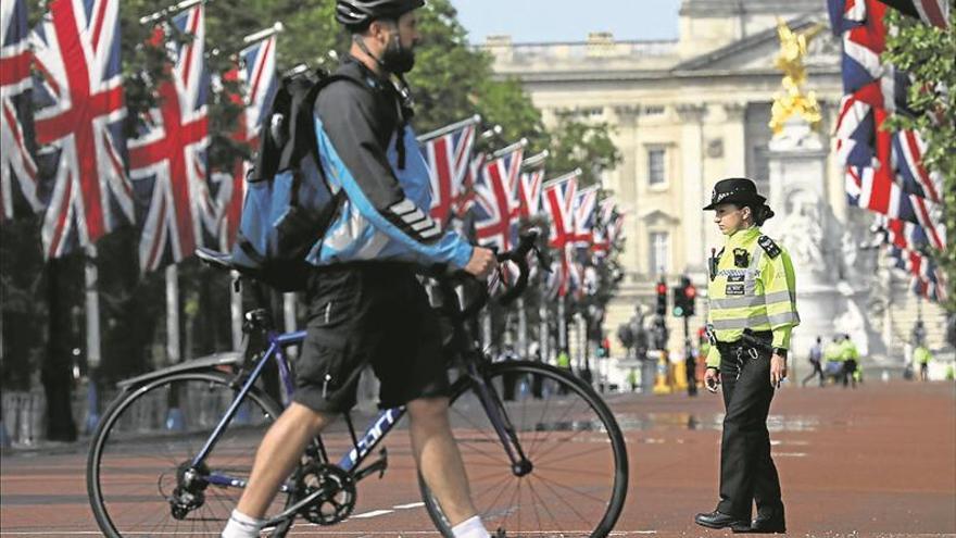 Máxima presión sobre Theresa May para una dimisión inmediata