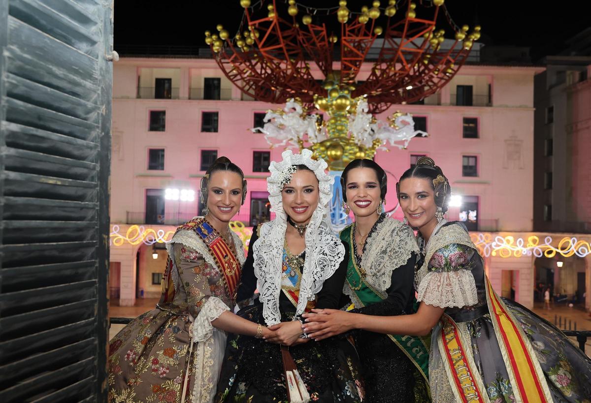 GALERÍA - Una despedida a la llum de les fogueres GALERÍA - Una despedida a la llum de les fogueres