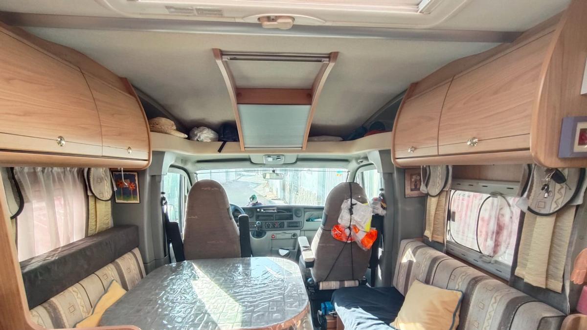 Una imahen de archivo del interior de una autocaravana.