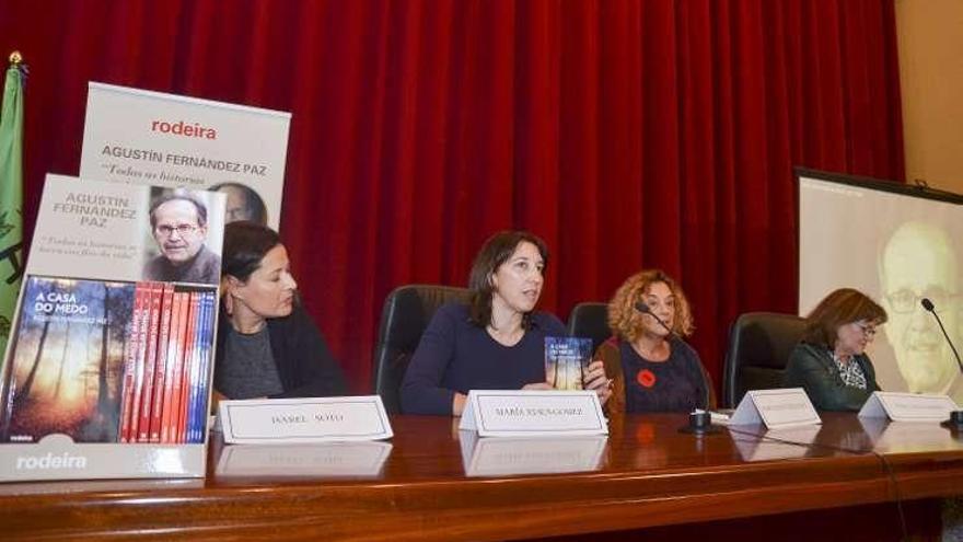 Presentación de la obra, ayer, en A Coruña.