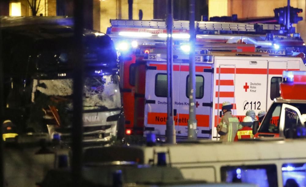 Un camió atropella diverses persones en un mercat