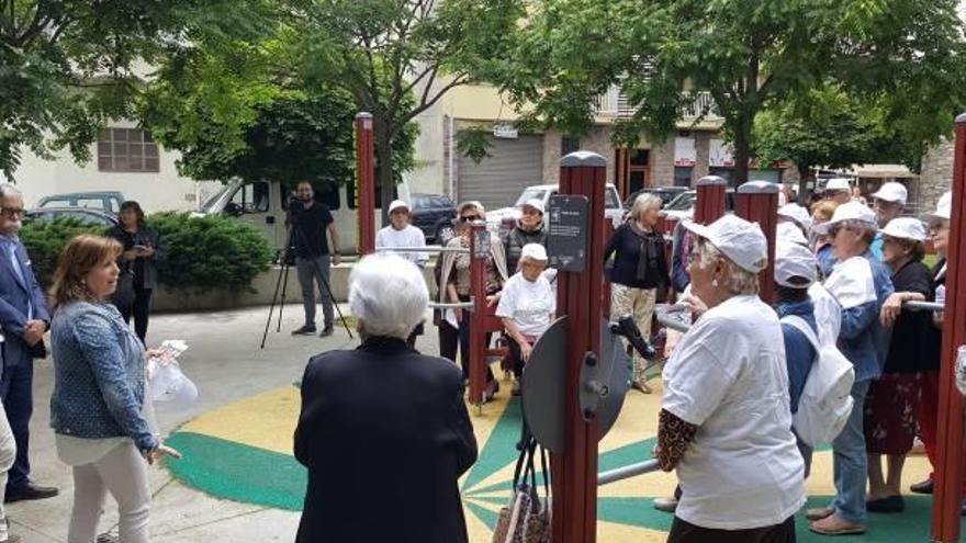 L&#039;estrena del nou parc d&#039;exercici per a la gent gran, a la plaça Lleteries