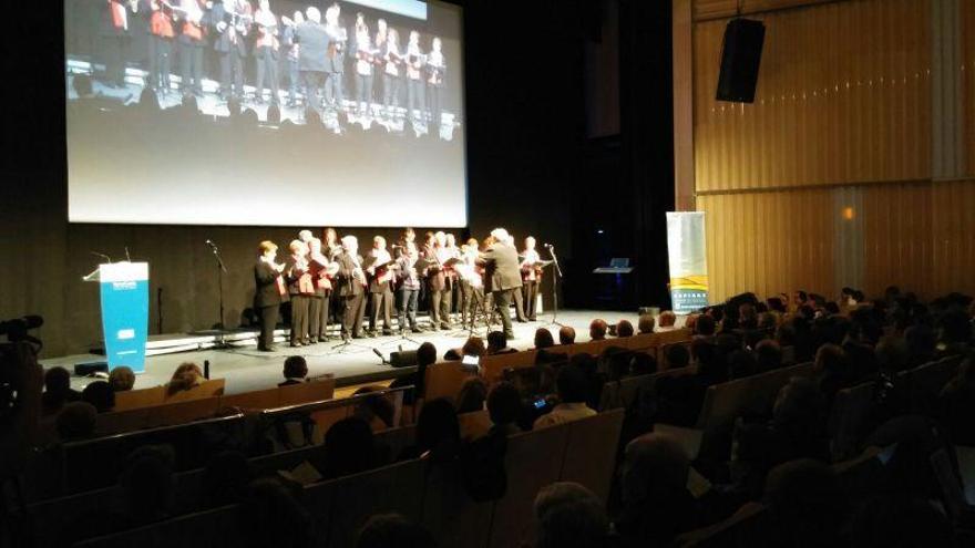 Público asistente al certamen de villancicos en el Teatro Ramos Carrión