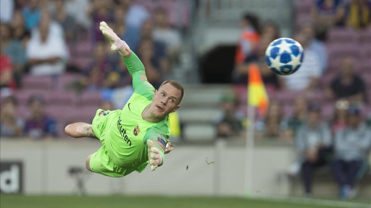 Ter Stegen empieza la Champions de forma inmaculada