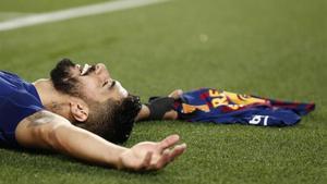 abertran47660483 barcelona s uruguayan forward luis suarez celebrates his goa190406233834