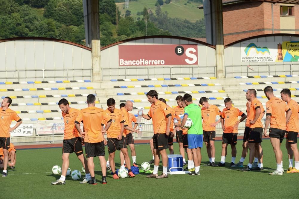 Primer entrenamiento del Caudal Deportivo de Mieres