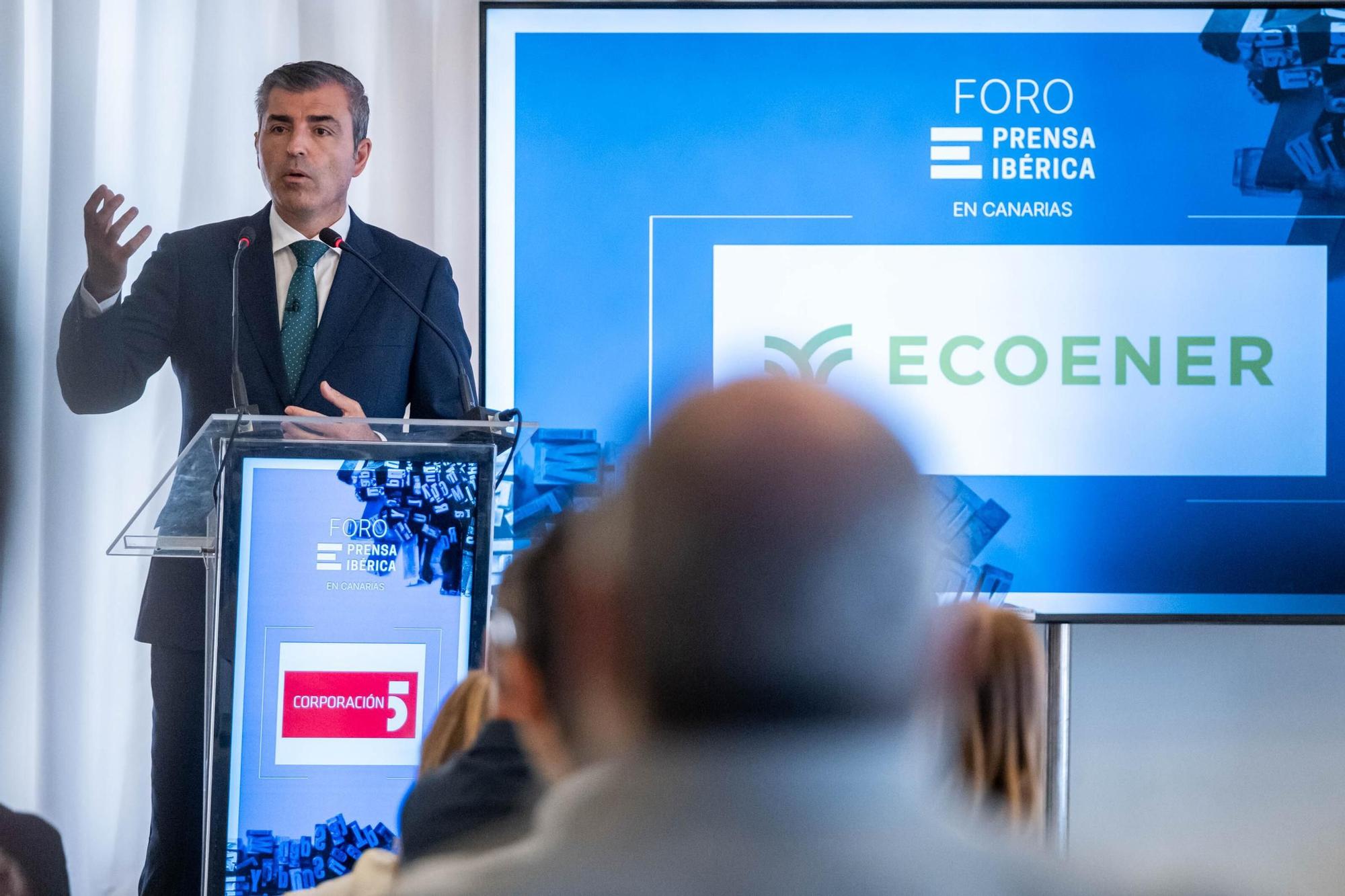 Foro con Manuel Domínguez