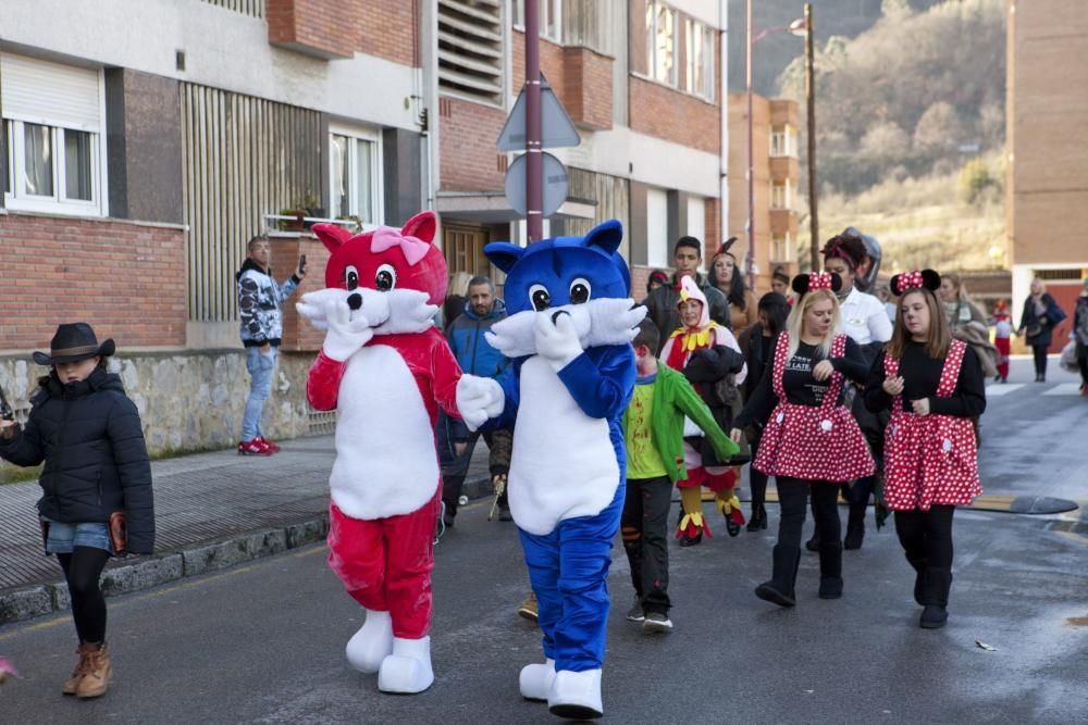 Carnaval, desfile y merienda infantil en Riaño y Langreo
