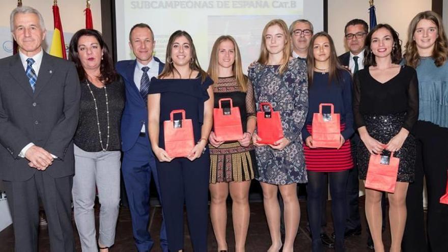 Equipo alevín femenino del Murcia Club de Tenis.