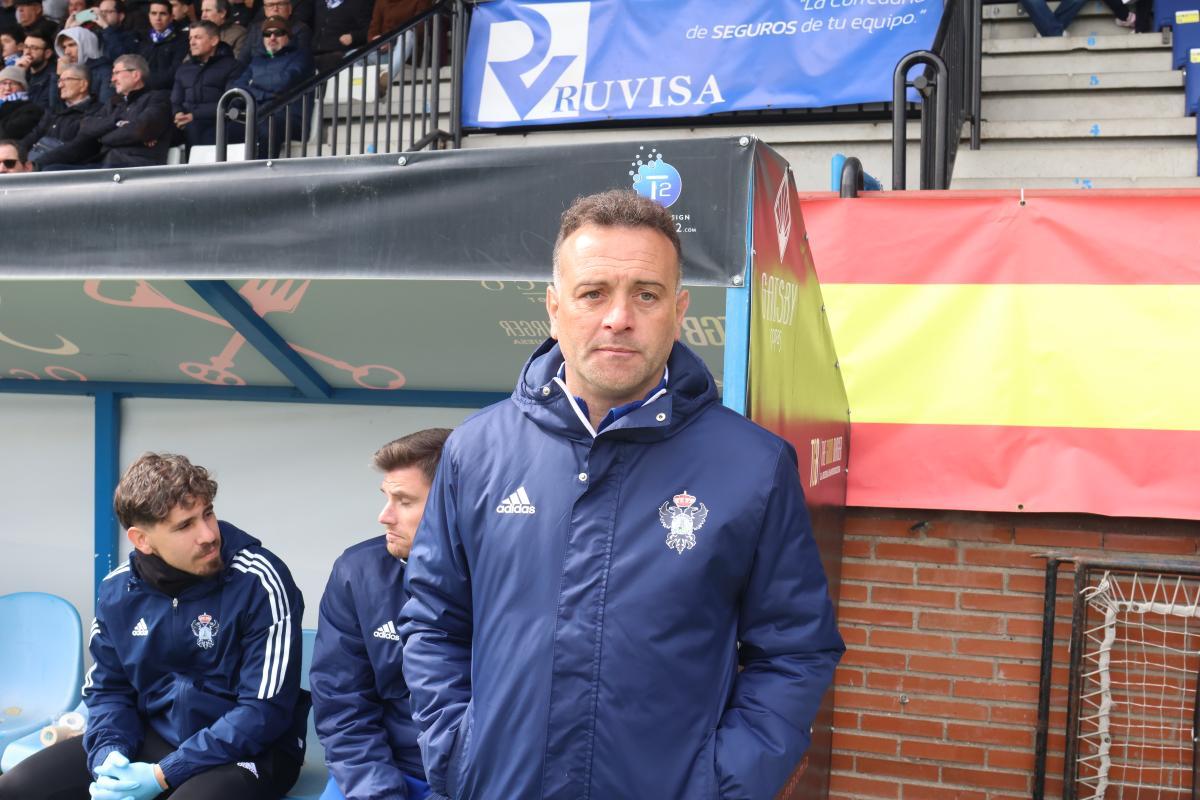 Pedro Díaz, en la banda de El Prado, durante su enfrentamiento contra el Córdoba CF.