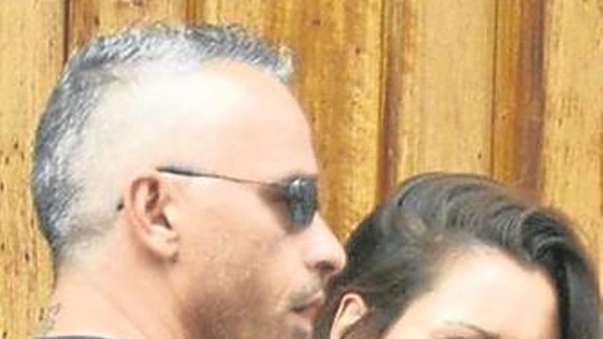 Ramazzotti y Pellegrinelli acuerdan su divorcio