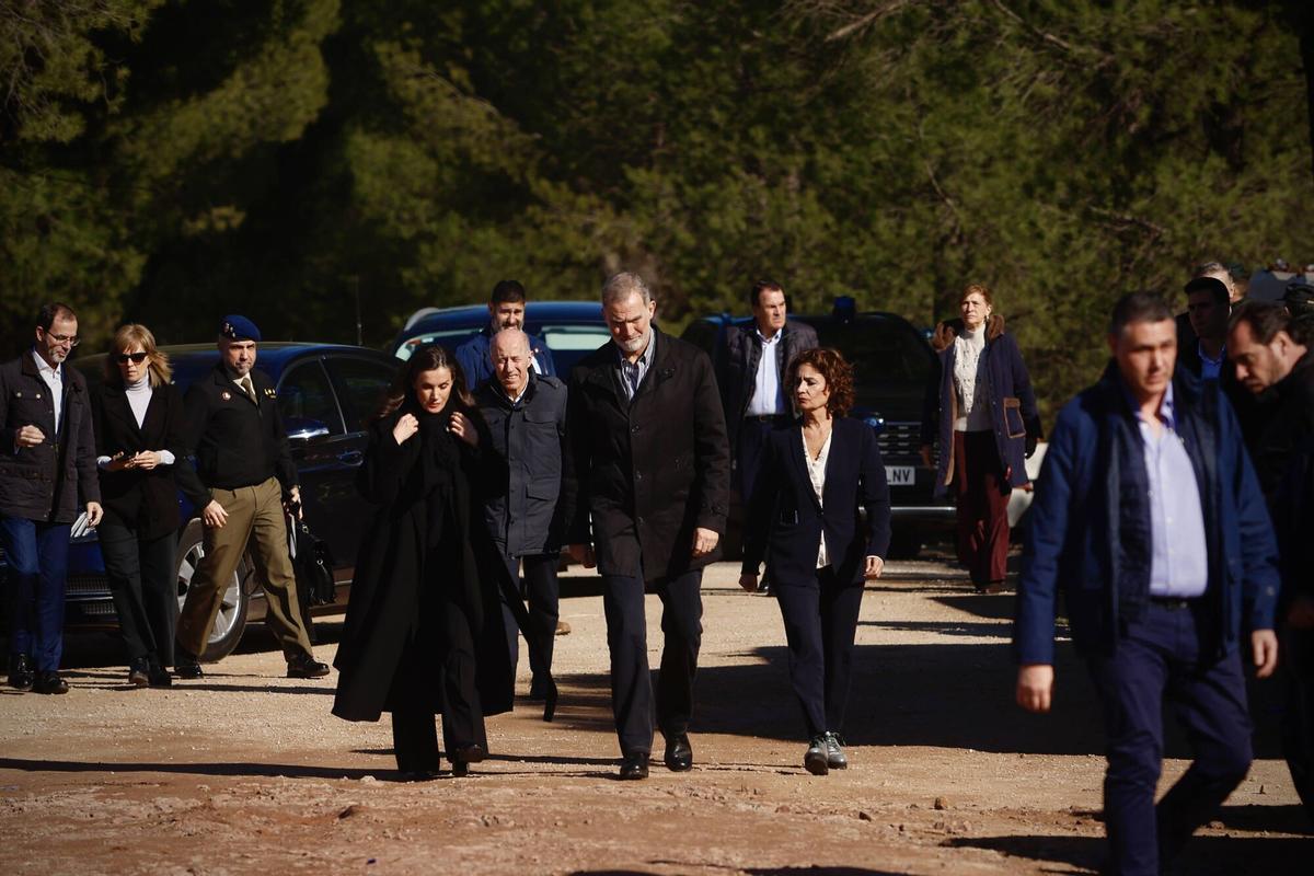 Los Reyes de España, en la zona cero del accidente en Adamuz.