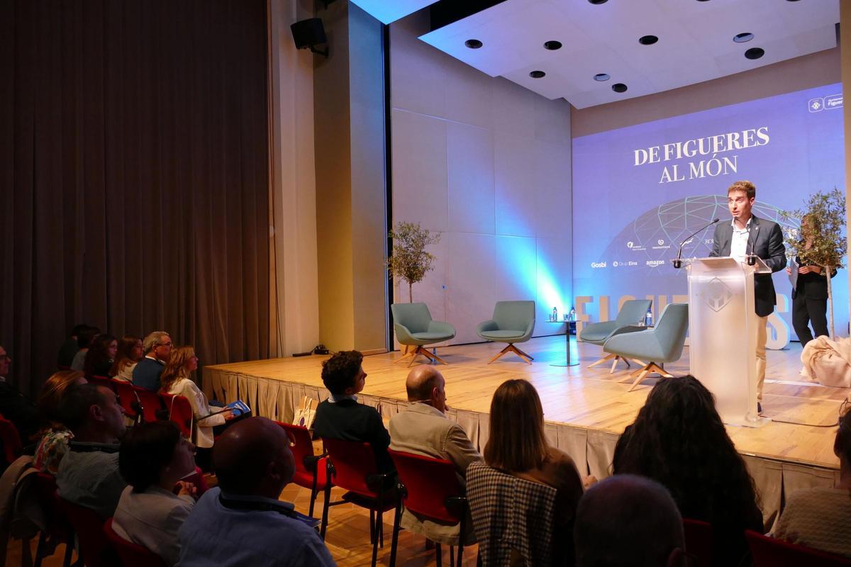 EN IMATGES | La primera edició de la jornada 'De Figueres al món' atrau més d'un centenar de joves