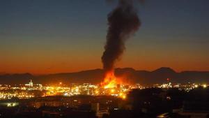 Vista de la explosión en el reactor de IQOXE, el 14 de enero de 2020.