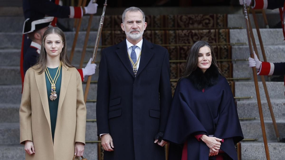 Los reyes Felipe y Letizia y la princesa Leonor llegan al Congreso para abrir la XV legislatura