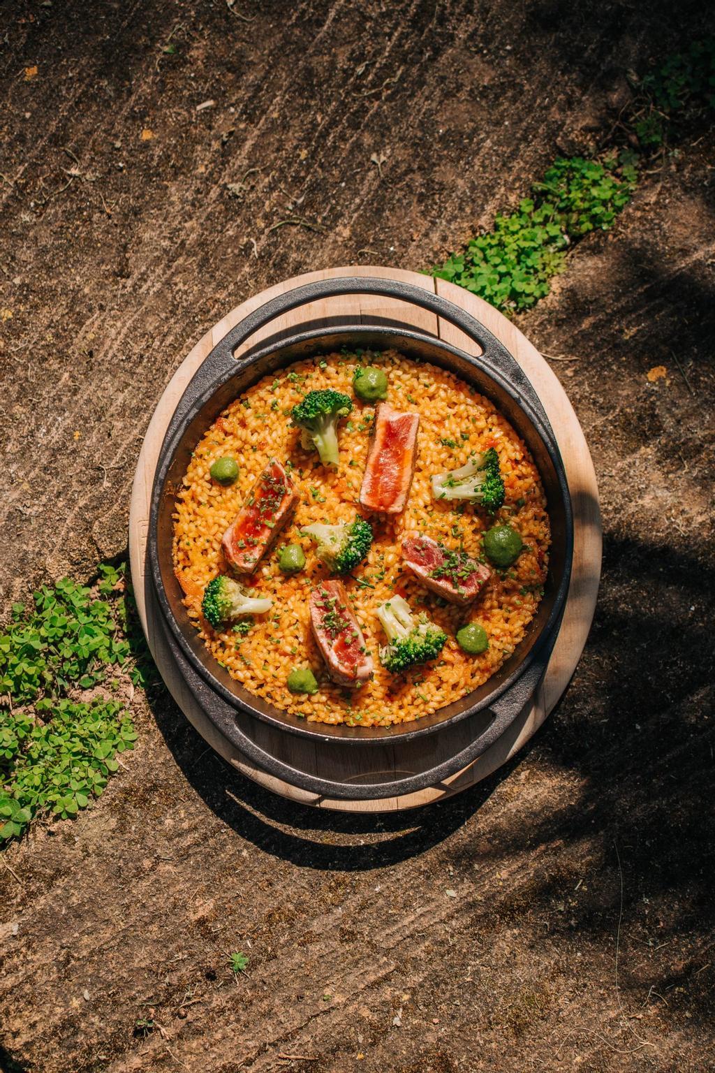 Lassala ofrece diferentes arroces acabados al horno de carbón.