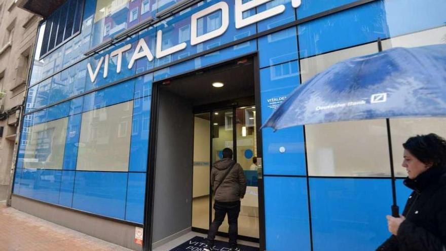 Entrada de una de las franquicias de Vitaldent en Galicia.