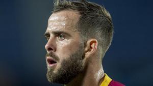 Barcelona  04 11 2020    Deportes   Pjanic durante el partido correspondiente a la fase de clasificacion de la champions league 2020-21  liga de campeones  entre el FC Barcelona  Barca   y el Dinamo de Kiev    Fotografia de Jordi Cotrina