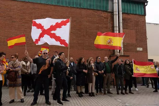 Nueva concentración frente a la sede del PSOE de Zamora