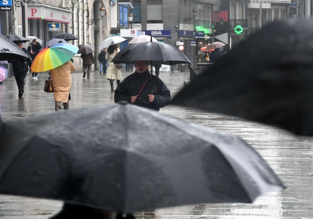 Galicia se sitúa en la influencia de una borrasca localizada al norte que dejará aire frío en las capas altas de la atmósfera. Traerá inestabilidad atmosférica y lluvias generalizadas.