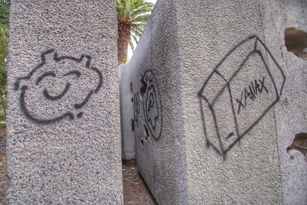 Actos vandálicos en esculturas en Tenerife