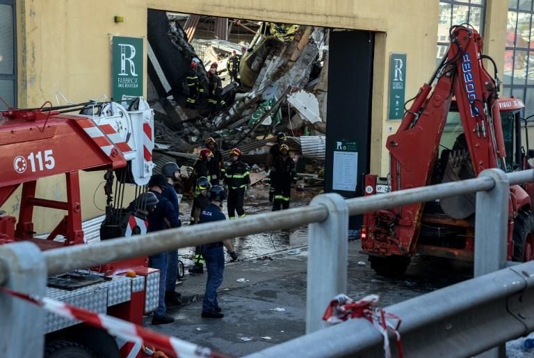 Decenas de muertos al desplomarse un puente de una