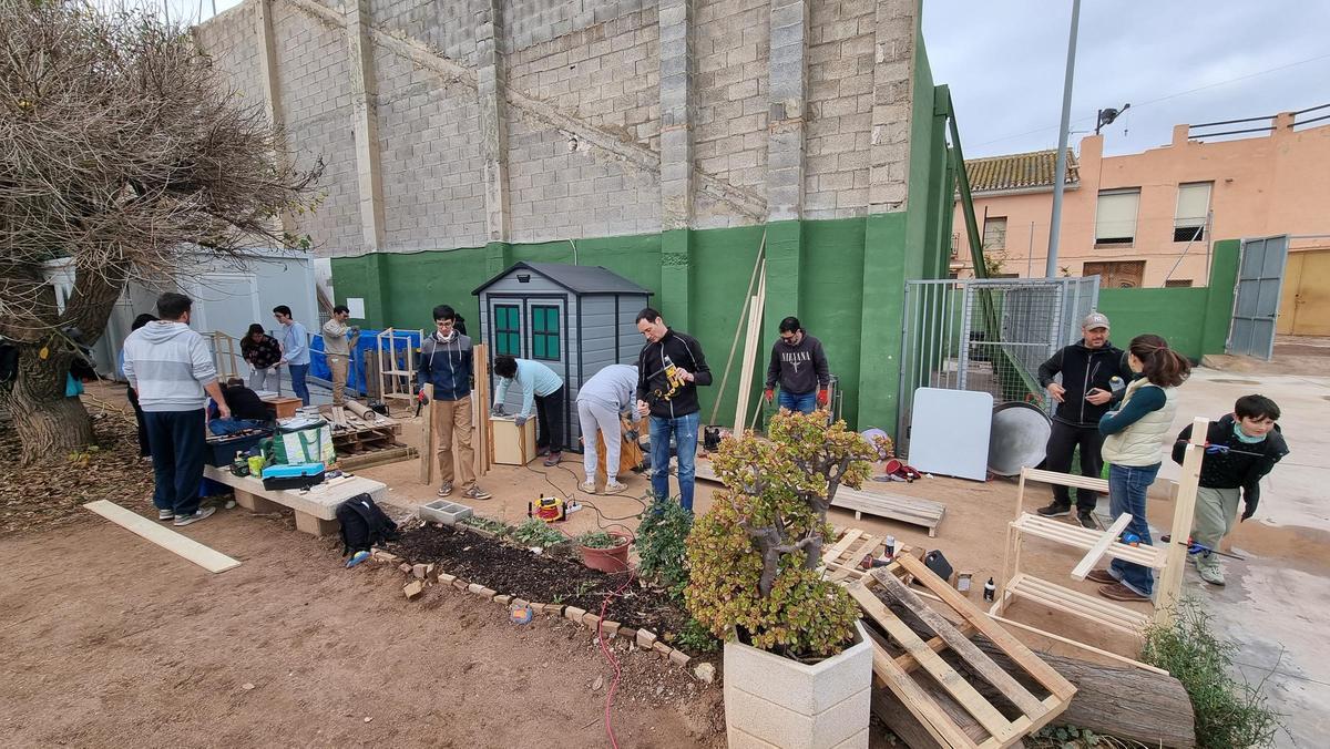 Jornada Bricofes en el CEIP Cervantes.