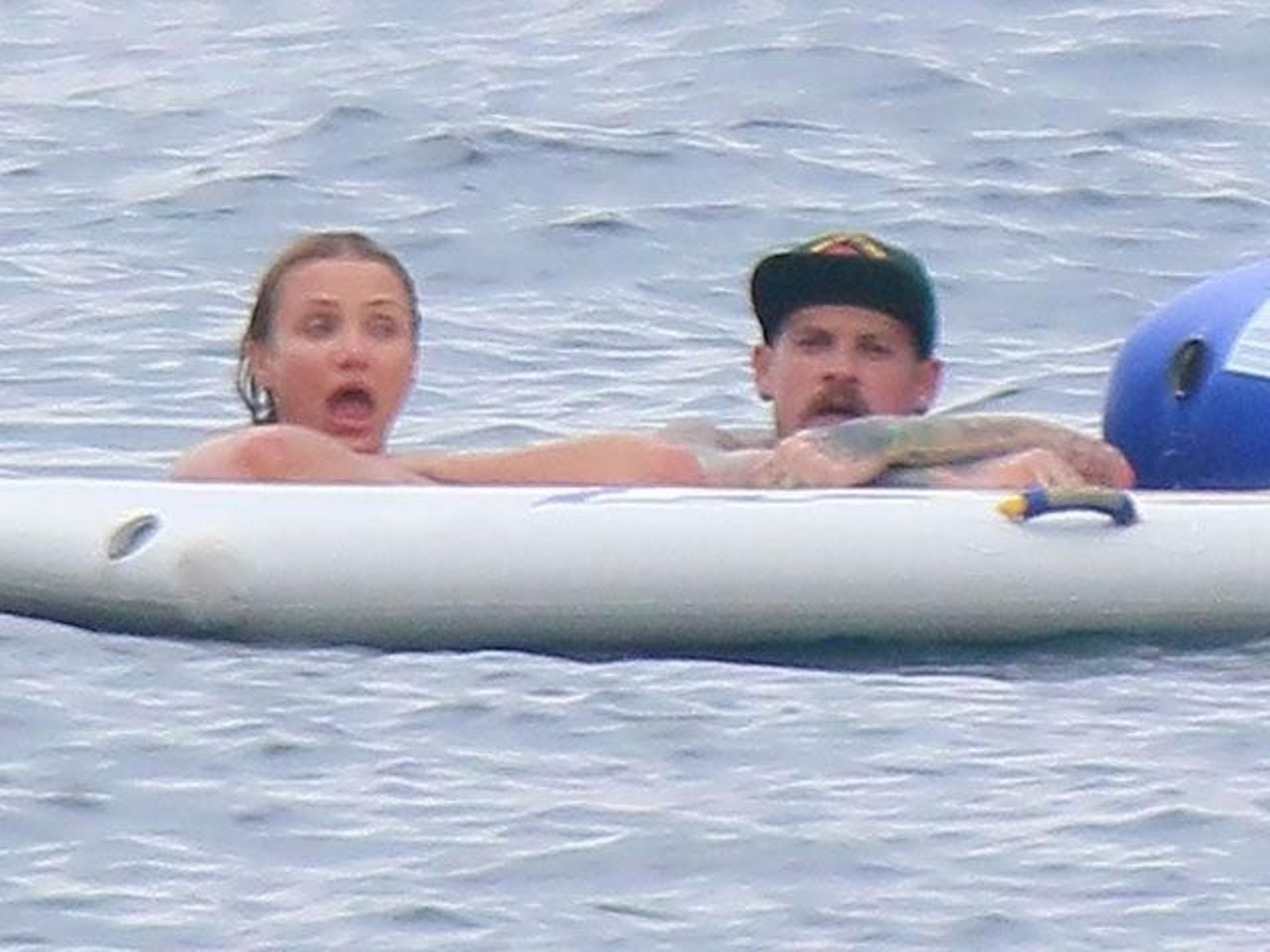 Cameron Diaz y Benji Madden en el agua