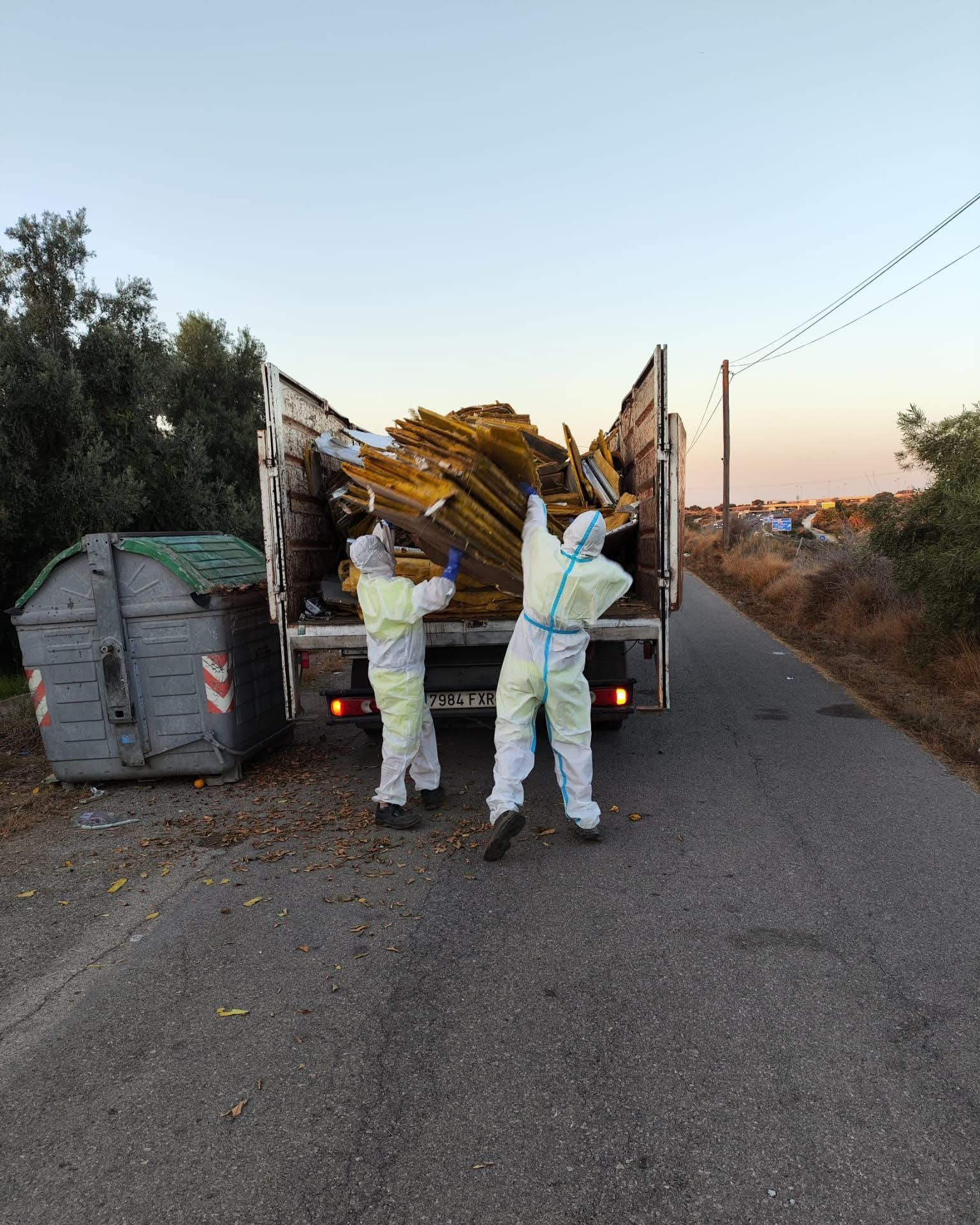Desechos peligrosos en una partida de El Campello