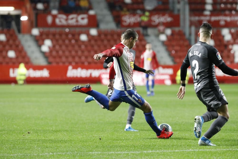 El partido entre el Sporting y el Numancia, en imágenes