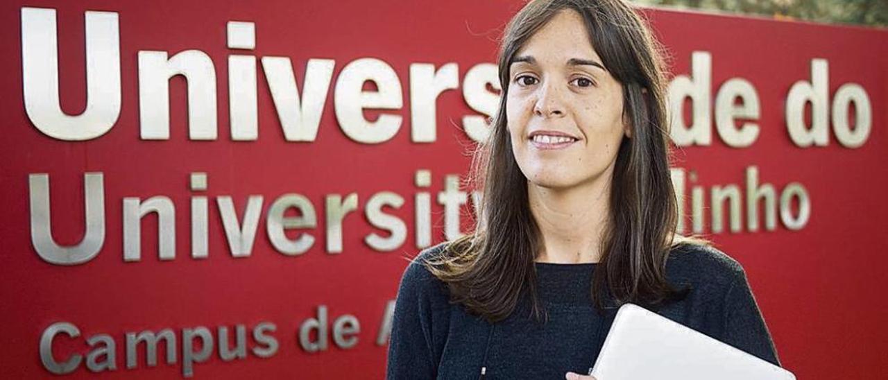 La estadística viguesa Marta Sestelo, en el campus de Guimarães de la Universidad de Minho.