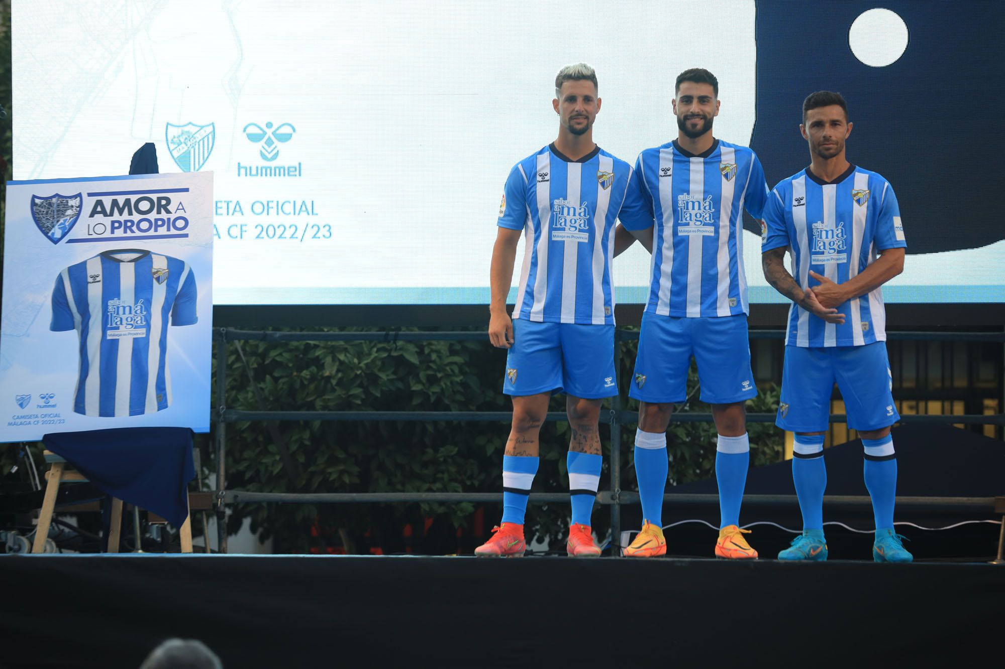 La presentación de las camisetas del Málaga CF 22/23, en imágenes