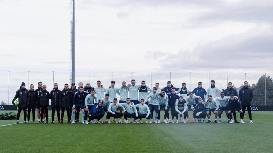 Los jugadores del Celta posaron juntos en el último entrenamiento