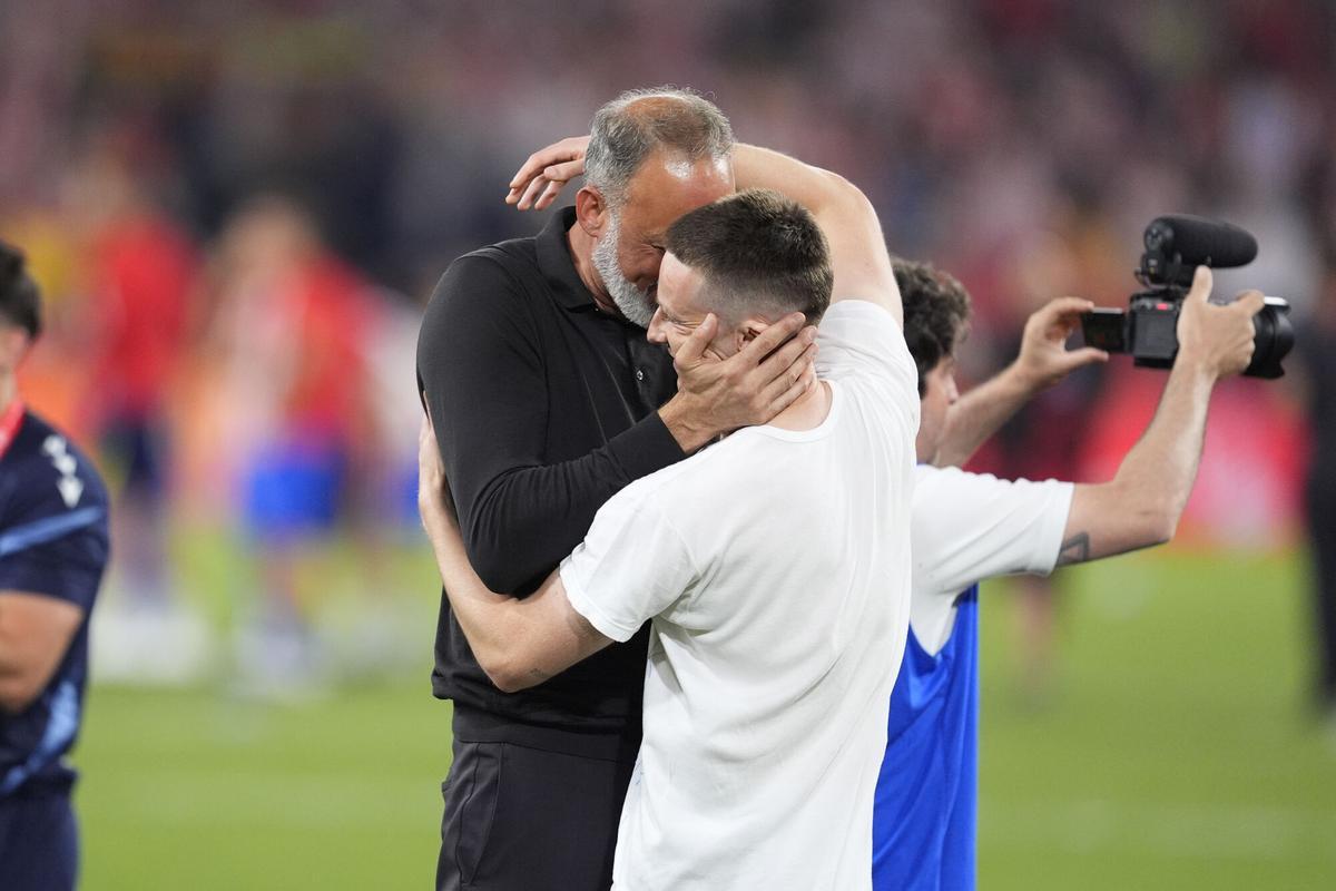 Pellegrino Matarazzo celebra la victoria en la final de al Copa del Rey en Sevilla