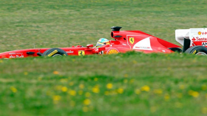 Fernando Alonso va donar 141 voltes amb el seu Ferrari ahir al circuit de Montmeló.