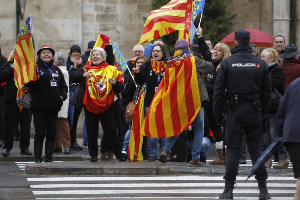 Concentración de entidades derechistas en València