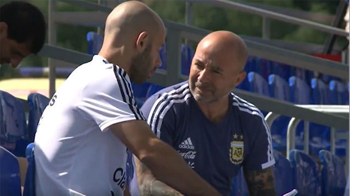 Sampaoli y Mascherano, cazados analizando el partido contra Nigeria