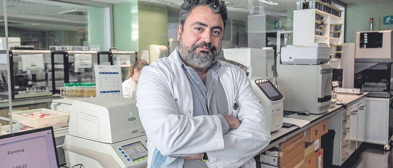 Antonio Oliver, jefe del Servicio de Microbiología del hospital de Son Espases.