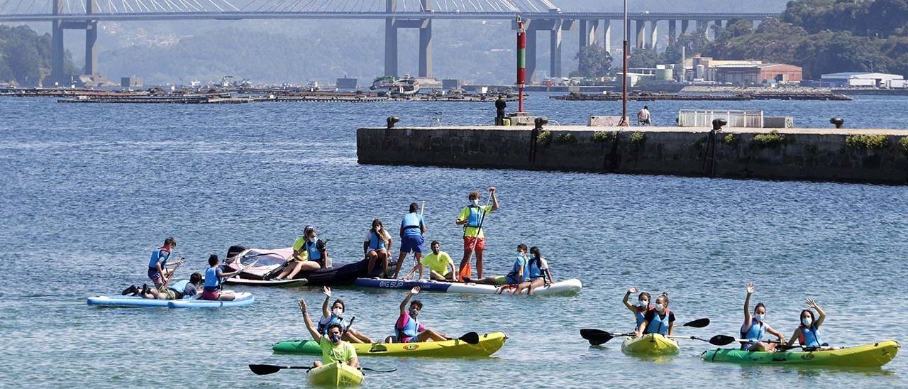 Niños participantes en el campamento de verano de la ETEA en Teis (Vigo) el pasado verano