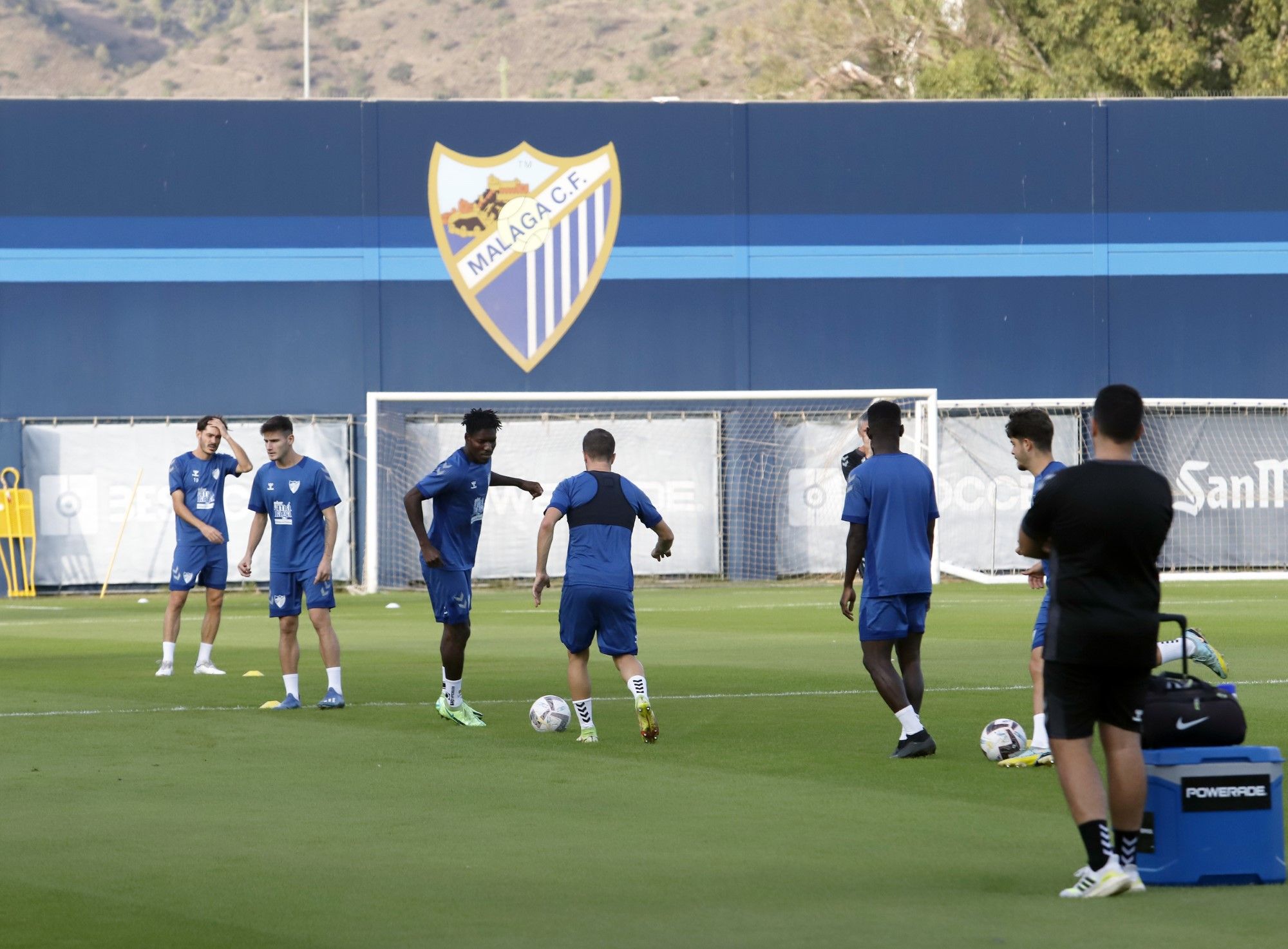 El Málaga CF entrena con vistas al partido ante el Sporting de Gijón