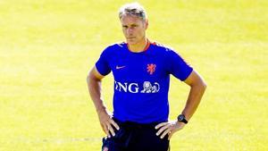 ecarrasco35326687 netherlands national soccer team assistant coach marco van b160830182826