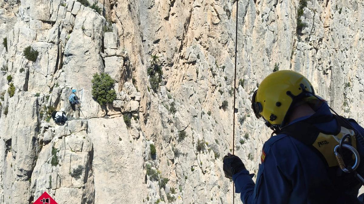 Un instante del rescate, en el Puig Campana.