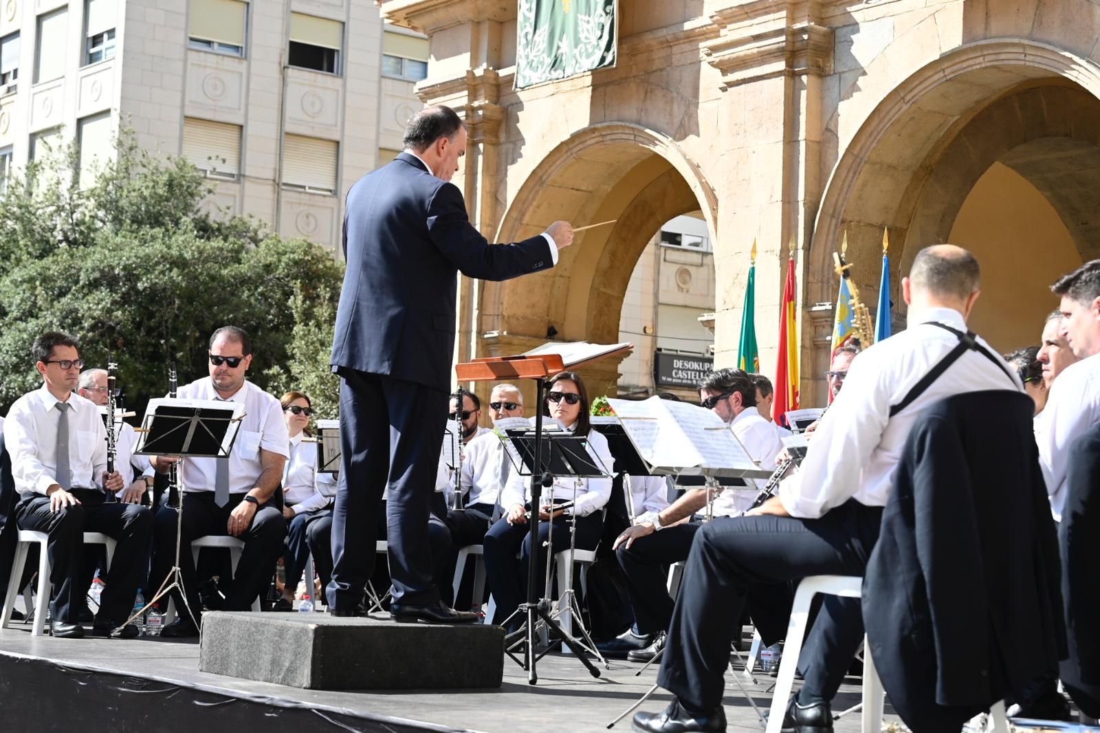 Así disfruta Castelló de la fiesta del 9 d'Octubre: Las mejores imágenes de la jornada