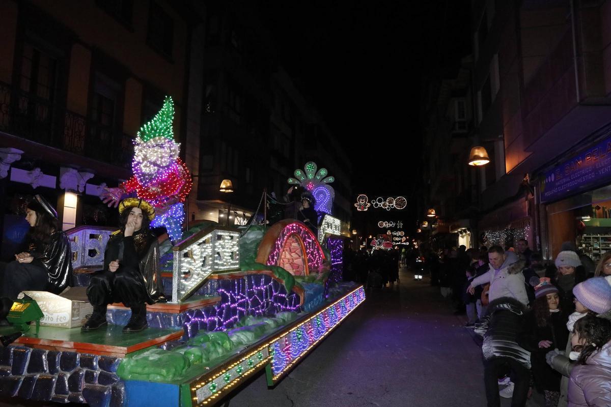 Así fue la Cabalgata de los Reyes Magos en Laviana