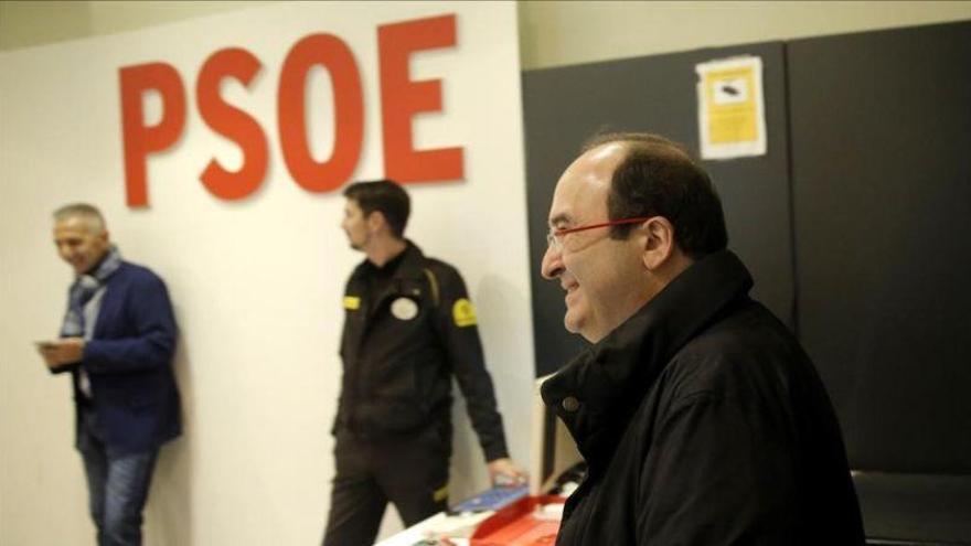 El PSOE perfila la salida del PSC de sus órganos de gobierno
