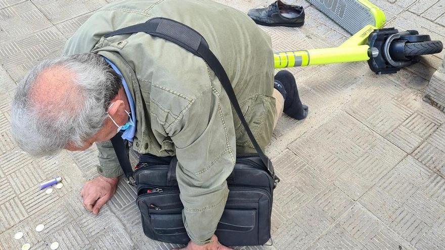 No hay derecho: &quot;Un patinete causa la caída de un anciano en Santa Cruz&quot;