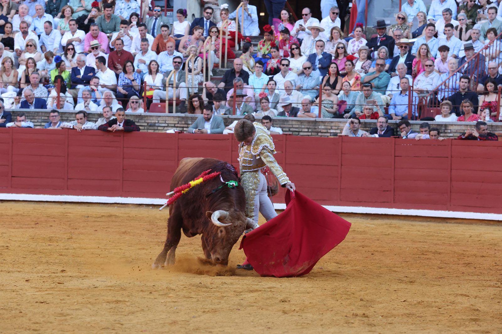 Migie Ángel Perera sale a hombros de Los Califas