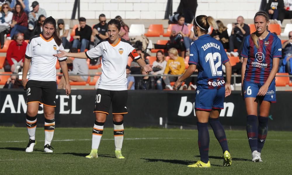 Las imágenes del derbi Valencia - Levante femenino