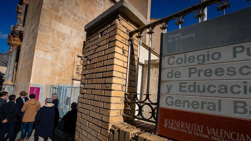 El colegio público Virgen de la Puerta Orihuela presenta problemas estructurales prácticamente desde su apertura en 1972 y cuenta con zonas apuntaladas desde hace casi medio siglo
