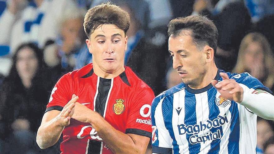 Pablo Torre, junto a Oyarzabal.